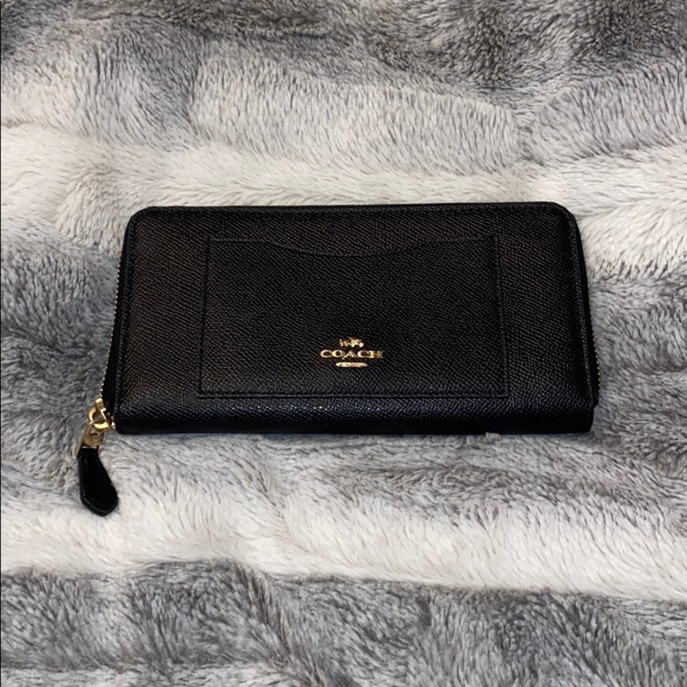 Black Coach Zip Wallet